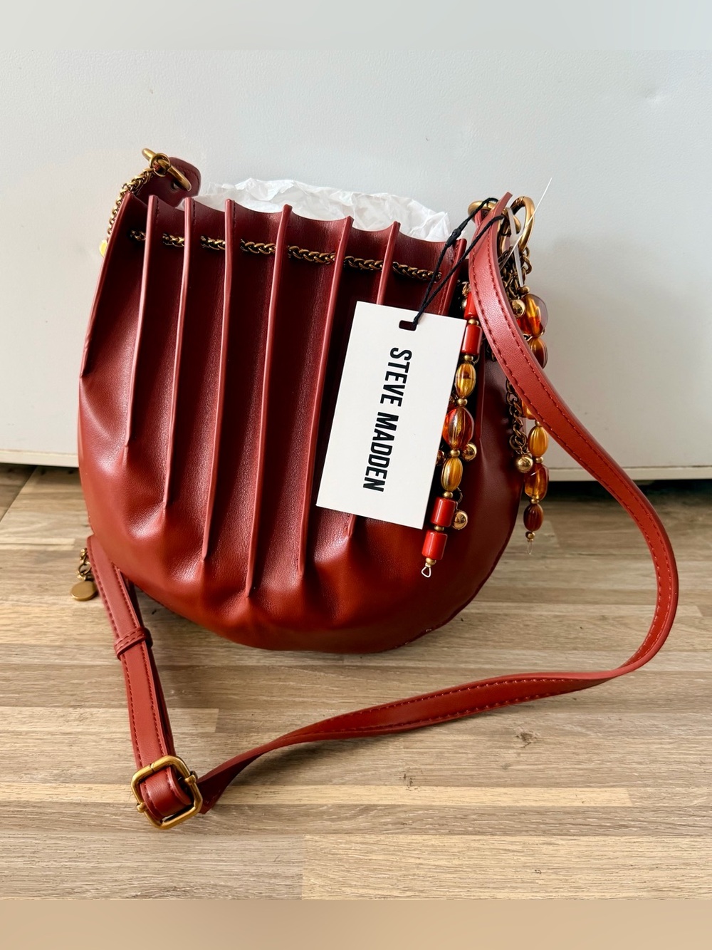 Steve Madden Desirae Accordian Red Crossbody Pleated Bucket Bag, NWT
